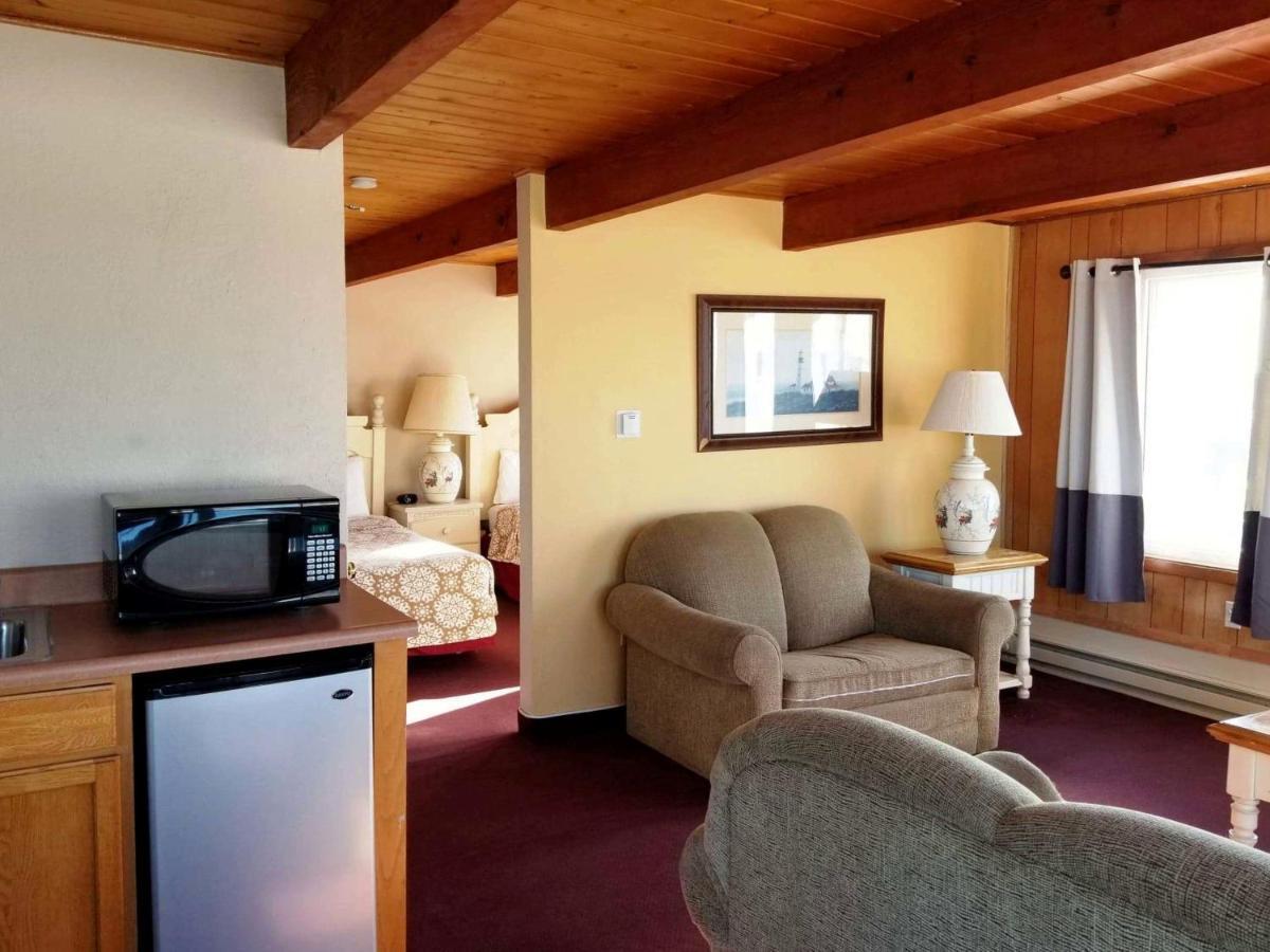 Islander Westport Hotell Exteriör bild