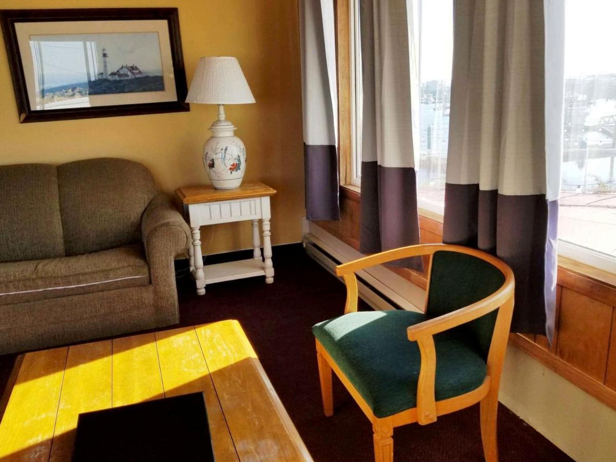 Islander Westport Hotell Exteriör bild