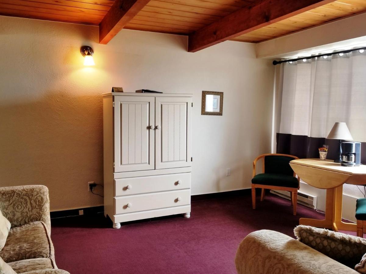 Islander Westport Hotell Exteriör bild