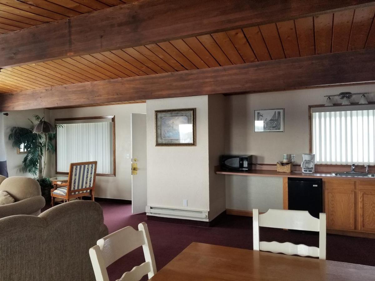 Islander Westport Hotell Exteriör bild